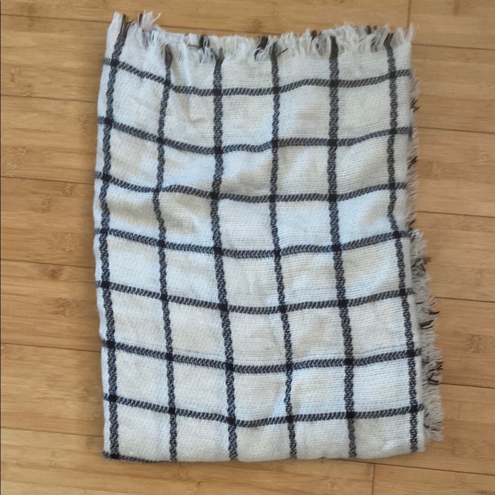 Plaid Fringe Skirt in Black and White